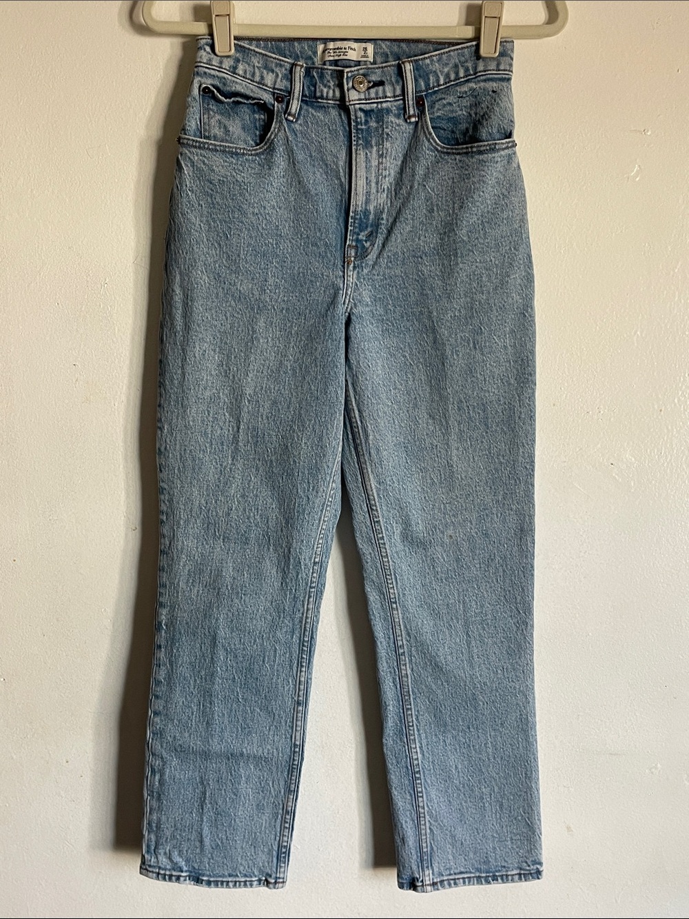 Abercrombie & Fitch The ’90s Straight Ultra High Rise Jeans Light Wash Size 26/2